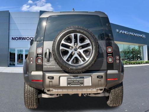 2026 Land Rover Defender 110 S