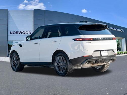 Borasco Gray Metallic 2024 Land Rover Range Rover Sport SE