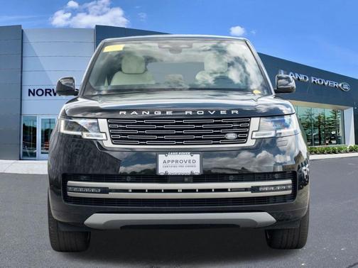 Santorini Black 2025 Land Rover Range Rover P530 SE