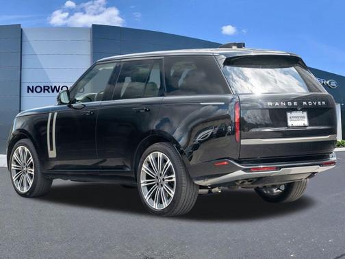 Santorini Black 2025 Land Rover Range Rover P530 SE