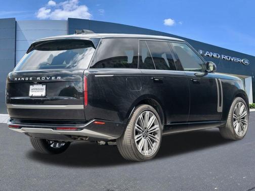Santorini Black 2025 Land Rover Range Rover P530 SE