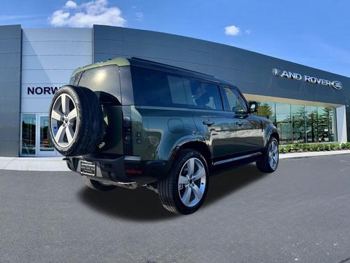 2026 Land Rover Defender P400 X-Dynamic SE