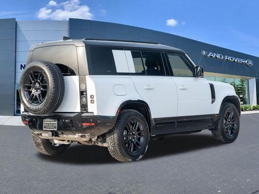 2026 Land Rover Defender 110 X-Dynamic SE