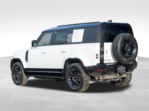 2026 Land Rover Defender 110 X-Dynamic SE