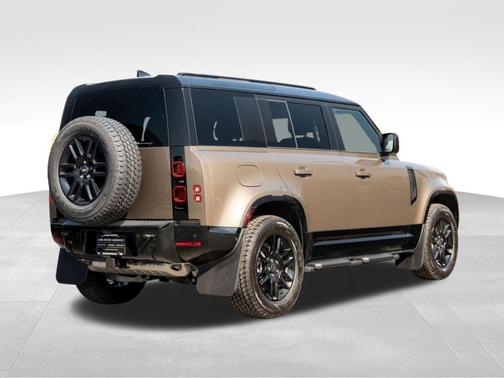 2025 Land Rover Defender P400 X-Dynamic SE