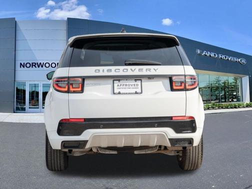 Fuji White 2025 Land Rover Discovery Sport S