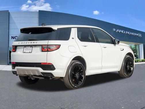 Fuji White 2025 Land Rover Discovery Sport S