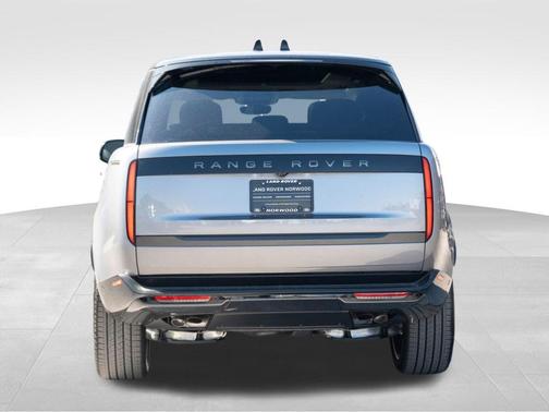 2025 Land Rover Range Rover P530 SE