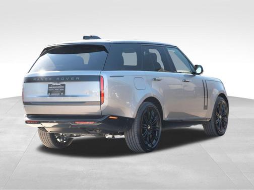 2025 Land Rover Range Rover P530 SE