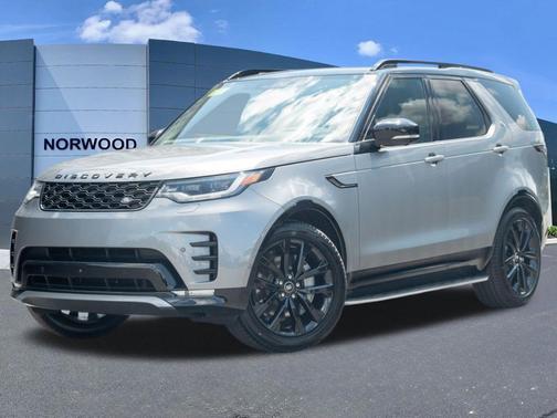 Eiger Grey 2026 Land Rover Discovery Dynamic SE