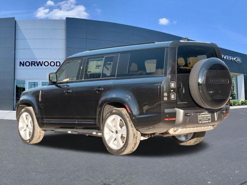 2026 Land Rover Defender 130 X-Dynamic SE