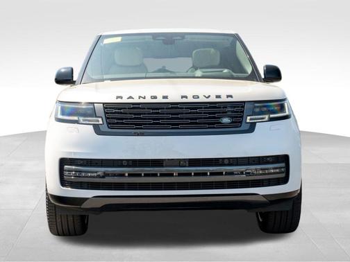 2025 Land Rover Range Rover P550e Autobiography