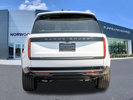 2025 Land Rover Range Rover P550e Autobiography