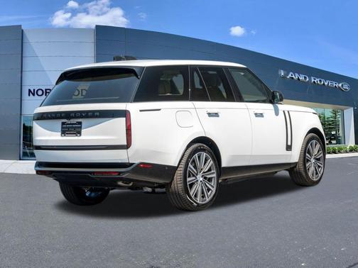 2025 Land Rover Range Rover P550e Autobiography