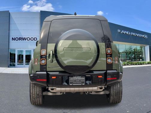 2026 Land Rover Defender 110 X