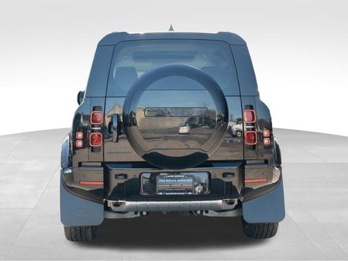 2025 Land Rover Defender P400 X-Dynamic SE