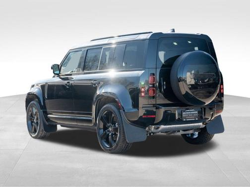2025 Land Rover Defender P400 X-Dynamic SE