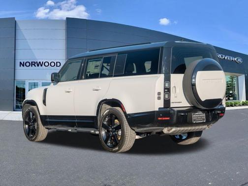 2026 Land Rover Defender 130 X-Dynamic SE