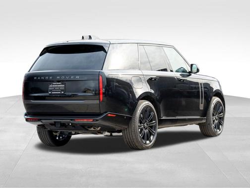 2025 Land Rover Range Rover P530 SE