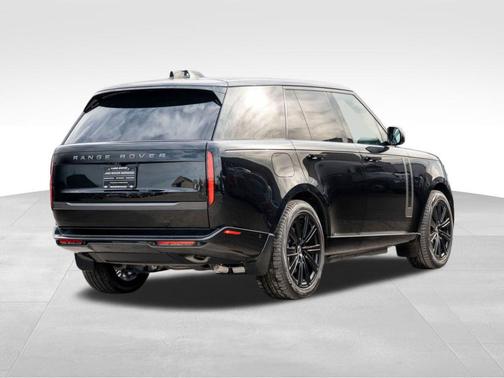 2025 Land Rover Range Rover P550e SE