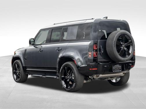 2025 Land Rover Defender P400 X-Dynamic SE