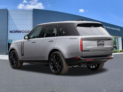 2025 Land Rover Range Rover P530 SE