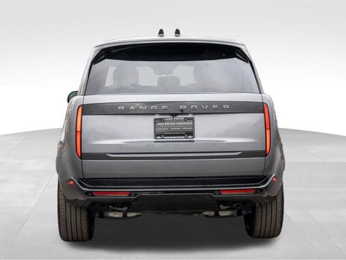 2025 Land Rover Range Rover P530 SE
