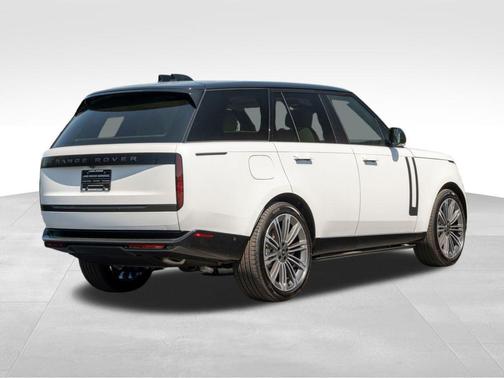 2025 Land Rover Range Rover P400 SE