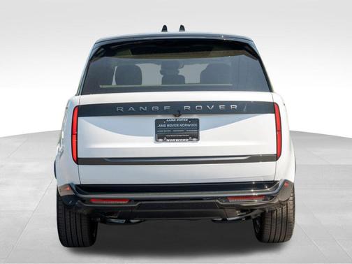 2025 Land Rover Range Rover P400 SE