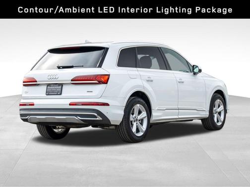 2023 Audi Q7 45 Premium Plus