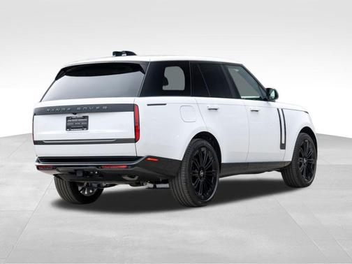 2025 Land Rover Range Rover P400 SE