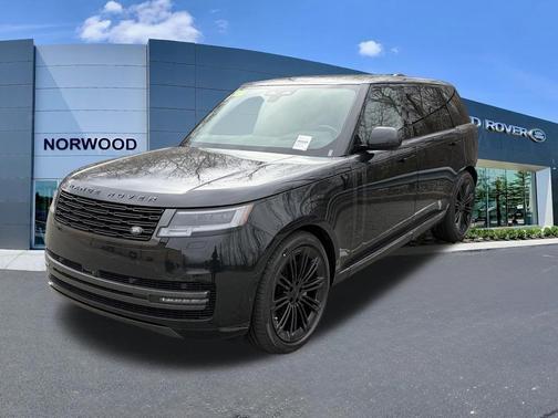 Santorini Black 2026 Land Rover Range Rover P400 SE 7 Seat