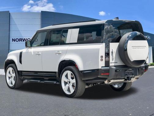Borasco Grey 2026 Land Rover Defender P400 X-Dynamic SE
