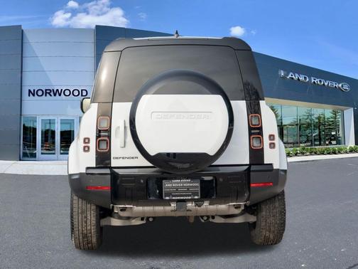 2026 Land Rover Defender 110 S