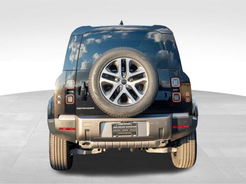 2026 Land Rover Defender 110 S