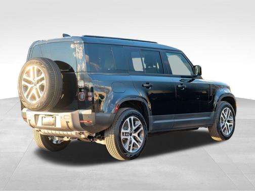 2026 Land Rover Defender 110 S