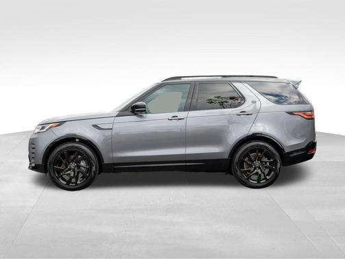 2025 Land Rover Discovery P300 Dynamic SE