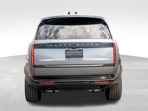 2025 Land Rover Range Rover P550e SE