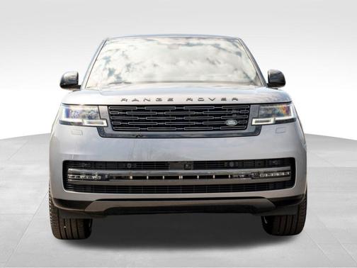 2025 Land Rover Range Rover P550e SE