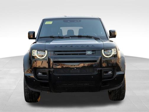 2025 Land Rover Defender P500 V8