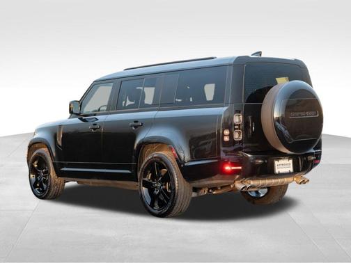 2025 Land Rover Defender P500 V8