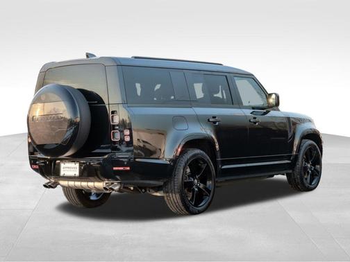 2025 Land Rover Defender P500 V8