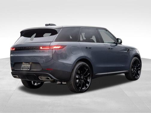 2025 Land Rover Range Rover Sport P360 SE