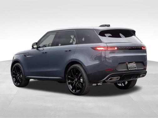2025 Land Rover Range Rover Sport P360 SE