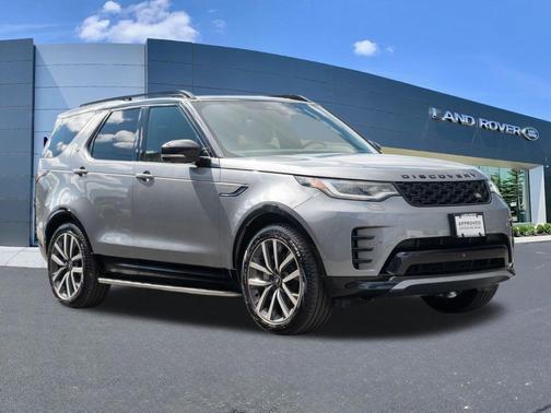 Eiger Grey 2024 Land Rover Discovery P300 Dynamic SE