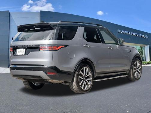 Eiger Grey 2024 Land Rover Discovery P300 Dynamic SE