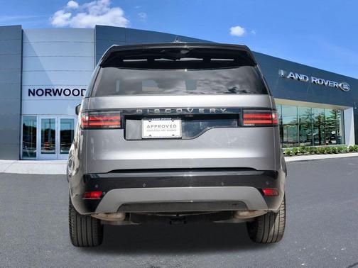 Eiger Grey 2024 Land Rover Discovery P300 Dynamic SE