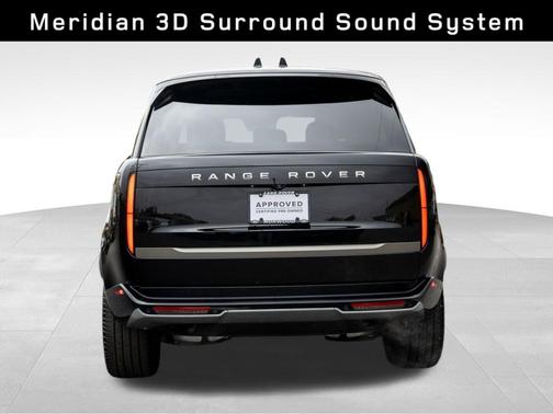 2025 Land Rover Range Rover P550e SE