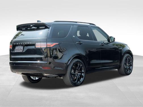 2025 Land Rover Discovery P300 Dynamic SE