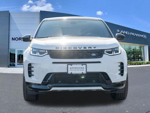 Fuji White 2025 Land Rover Discovery Sport Dynamic SE